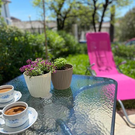 Апартаменты Napjacu With Own Parking And Garden Херцег-Нови Экстерьер фото